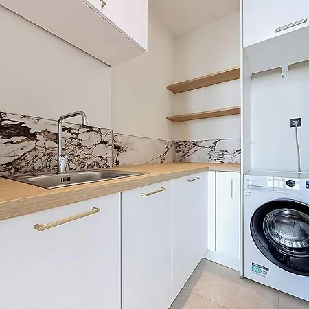 Apartment Beautiful Apartment, Premium Location In *
