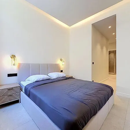Beautiful Apartment, Premium Location In * Cannes